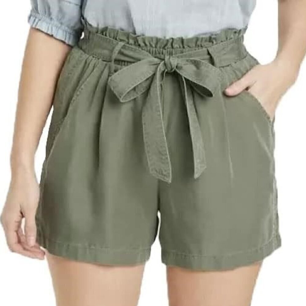 Pink Rose Women's Smokey Olive Mid-Rise Paperbag Shorts Size M (NWT)